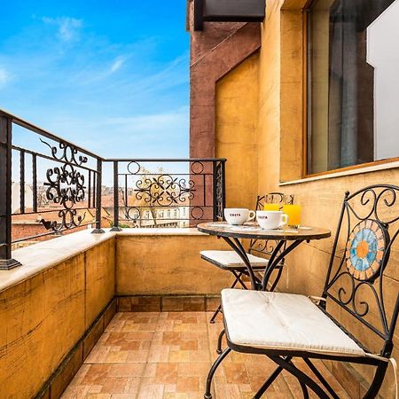 The Walnut 2Bd Apartment Plovdiv Bagian luar foto