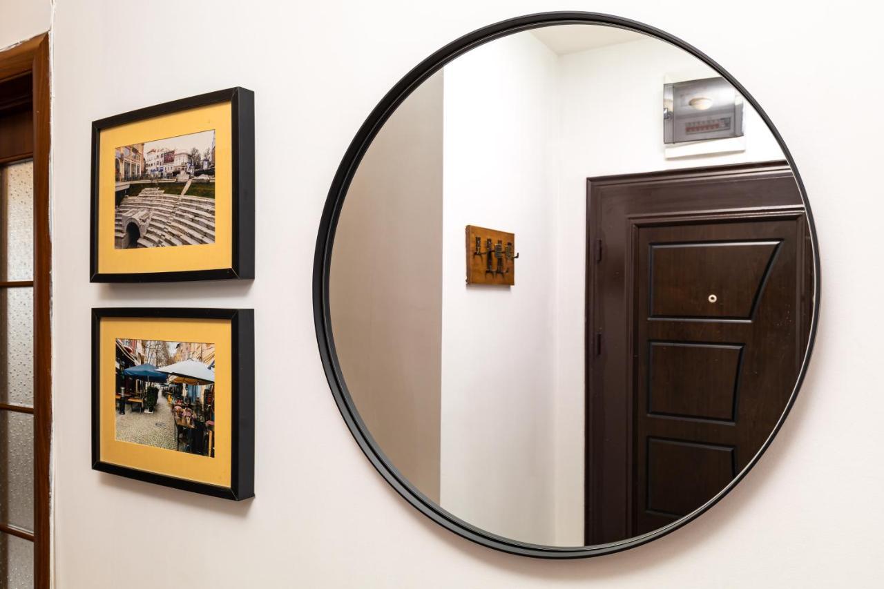 The Walnut 2Bd Apartment Plovdiv Bagian luar foto