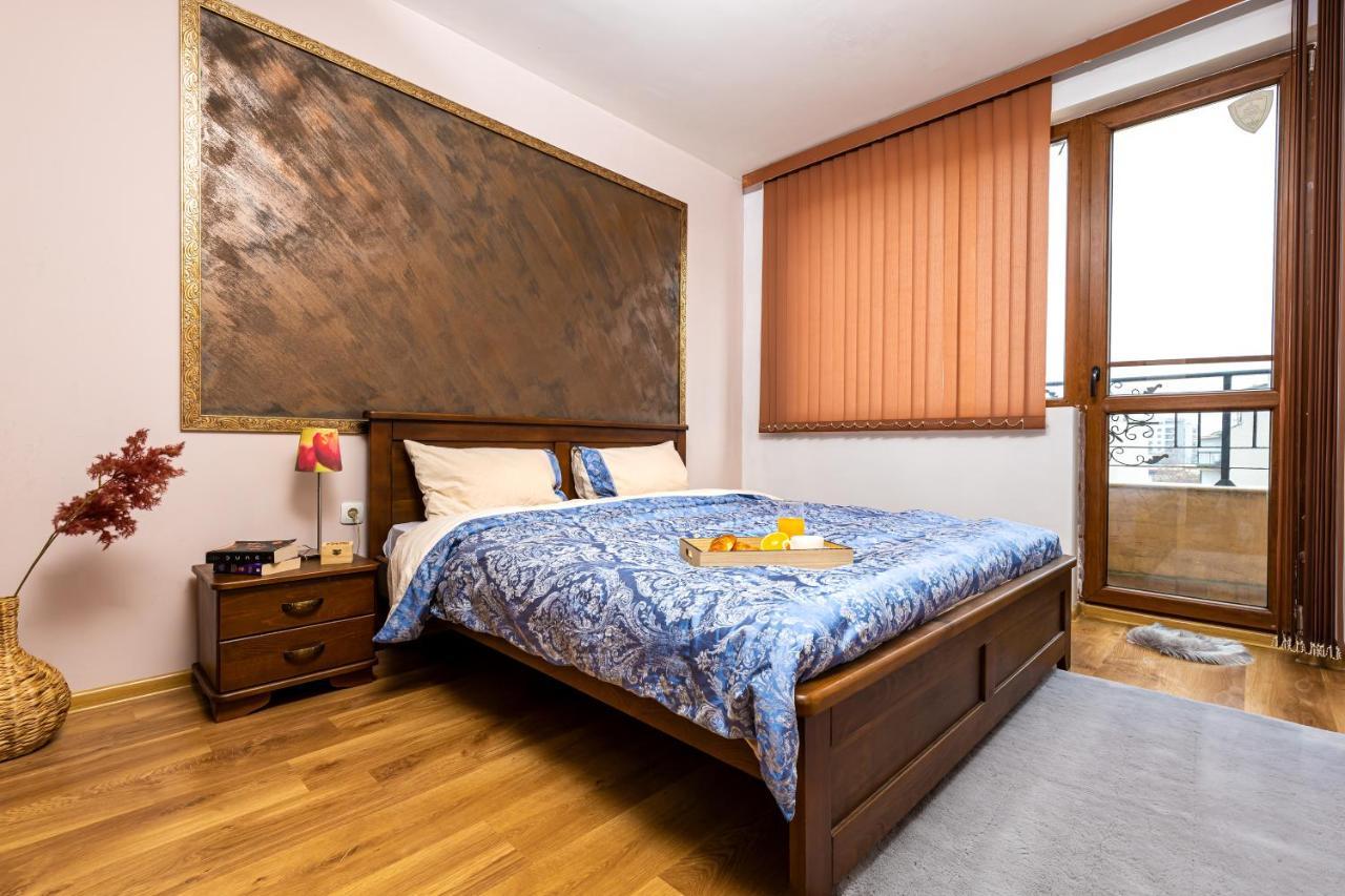 The Walnut 2Bd Apartment Plovdiv Bagian luar foto