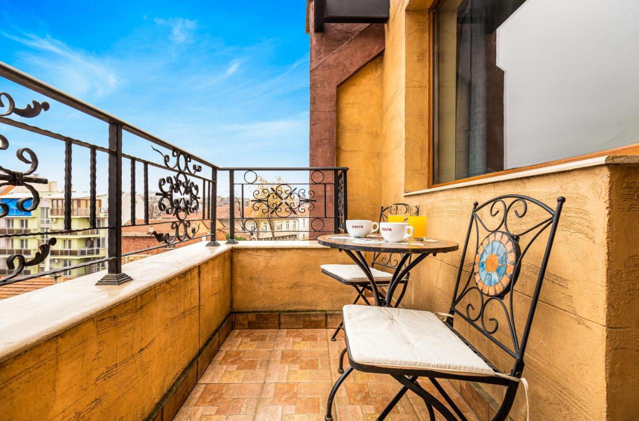 The Walnut 2Bd Apartment Plovdiv Bagian luar foto