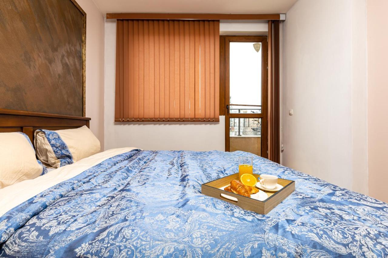 The Walnut 2Bd Apartment Plovdiv Bagian luar foto