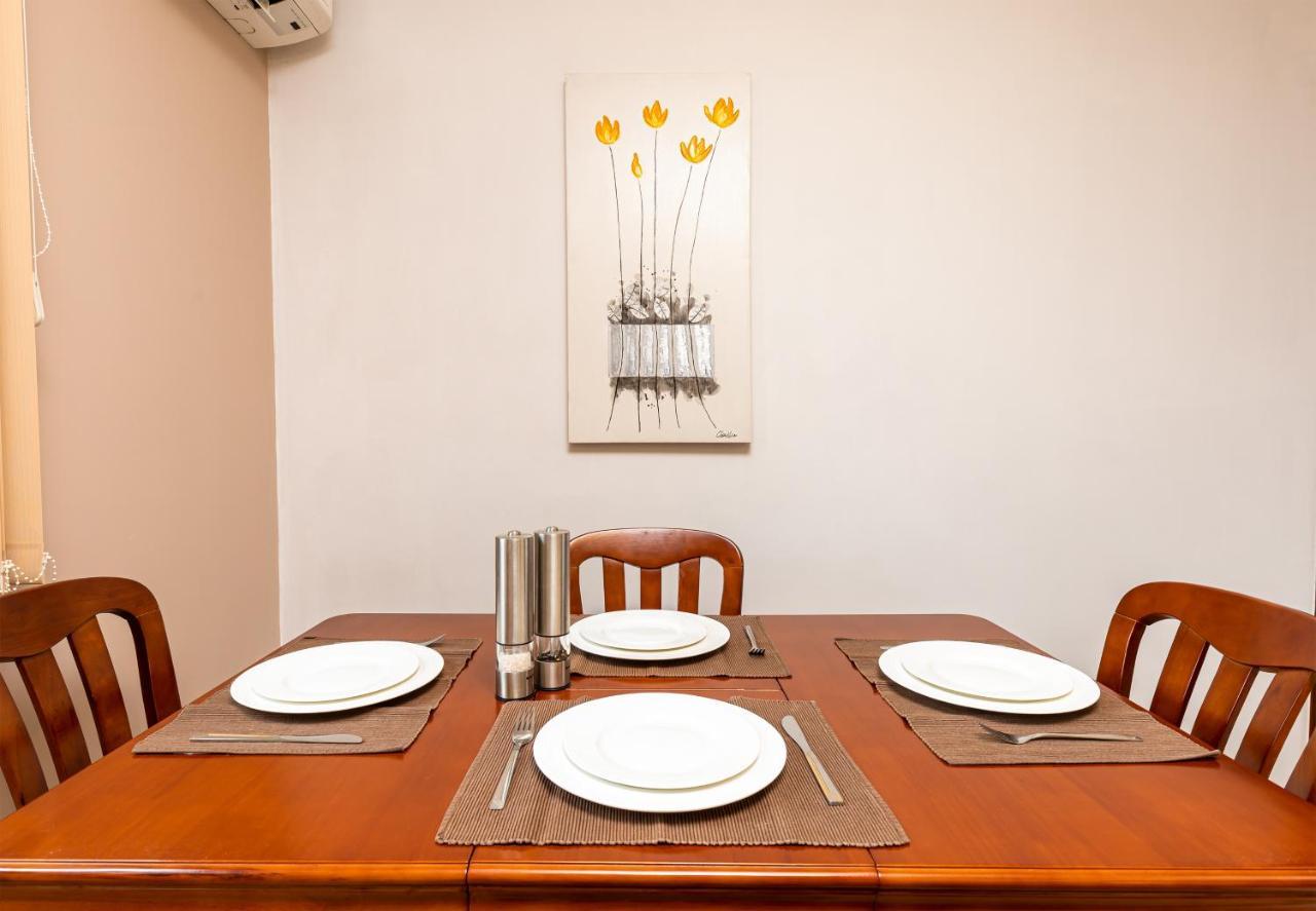 The Walnut 2Bd Apartment Plovdiv Bagian luar foto