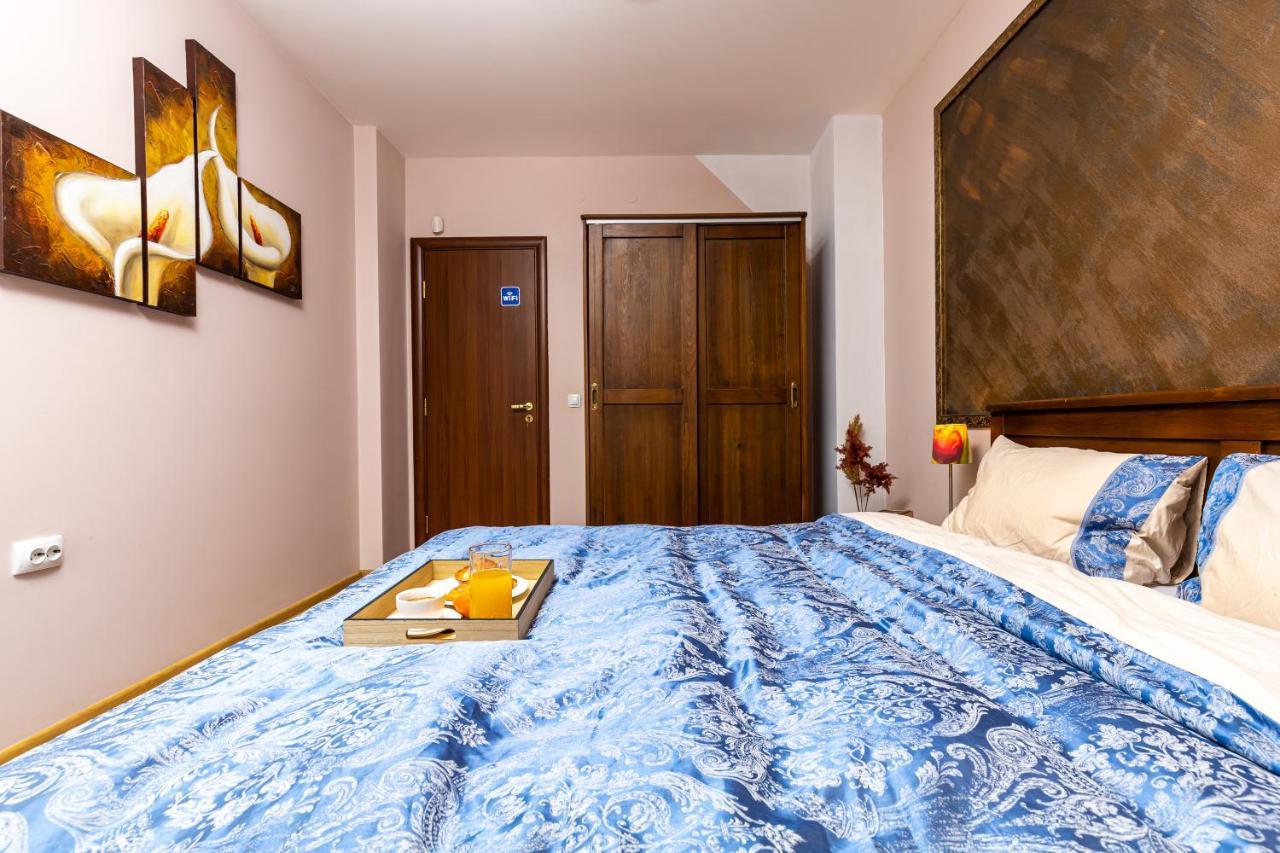 The Walnut 2Bd Apartment Plovdiv Bagian luar foto