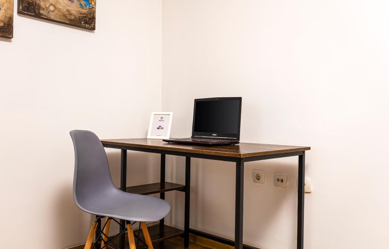 The Walnut 2Bd Apartment Plovdiv Bagian luar foto